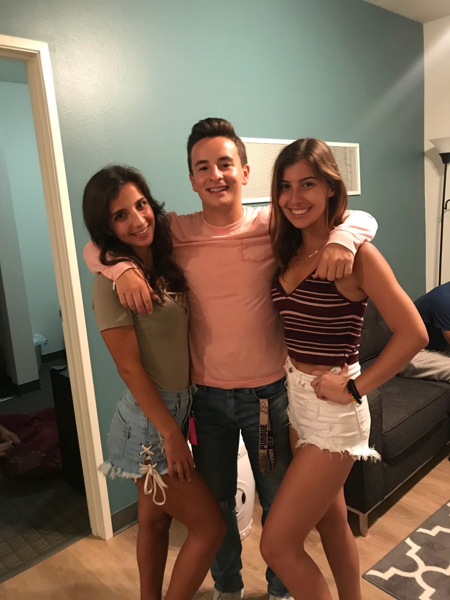 diegoruizavilaa's tweet photo. happy birthday to my favorite twins out there😍😍 thanks for always being there for me and dont know what id do without u guys❤️ @jillianstrez1 @madelinstrez https://t.co/GzNlYxbkhI