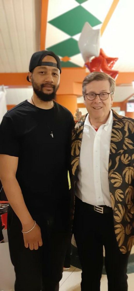 RobGambino's tweet photo. It's half time. I just wanted to share my time at @sickkids hospital with those who can't make it to the game. It was such amazing event glad I was around those kids and their families. @JohnTory @Raptors @SamsungCanada https://t.co/mRDJ4rKZCx
