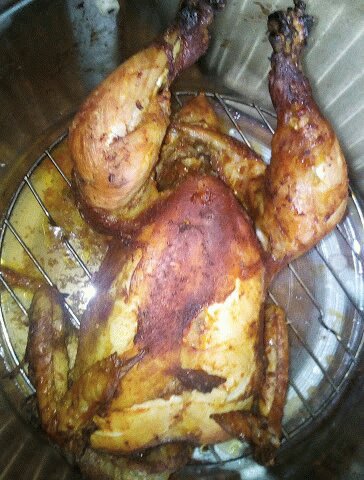 uddy78's tweet image. Celebrate that good Father on Father's day with our Air Fried chicken  with sides or lone. Order now! Call/chat us  09025713916. Payment validates order!