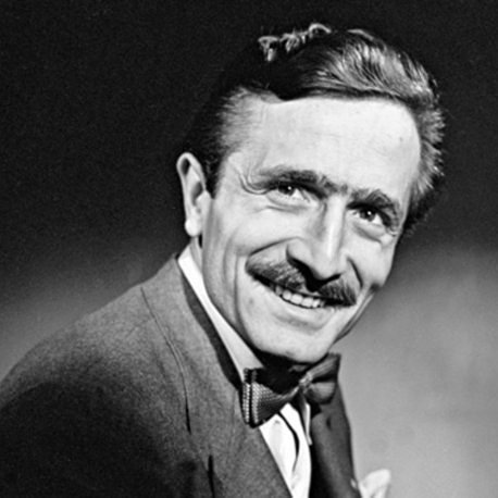 Bakacaksın, benzemiyor
Gelen günler geçenlere,
Dalacaksın.

Bir seviyi anlamak
Bir yaşam harcamaktır, 
Harcayacaksın.

Özdemir Asaf 96 yaşında!
#özdemirasaf