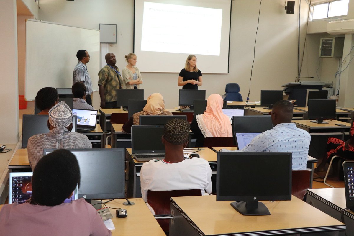 msilikale05's tweet image. Participatory mapping training to the Government staff, University staff and other staff from different organisations from MainLand and Zanzibar. #ParticipatoryMapping #CommunityMapping #ResilienceAcademy #RA @NiinaKayhko