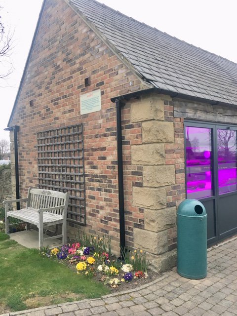 PlasticFurnCo's tweet photo. Emerald Slimline Classic #spotted at @TwinFarmsPub helping to keep their outdoor areas tidy and litter free!
Available at https://t.co/v7R6FujdKO
#SirJohnFitzgerald #TwinFarmsPub #ThemeBins #Litter #Recycling #KeepBritianTidy #environmentallyfriendly https://t.co/cSfJEPlsg4