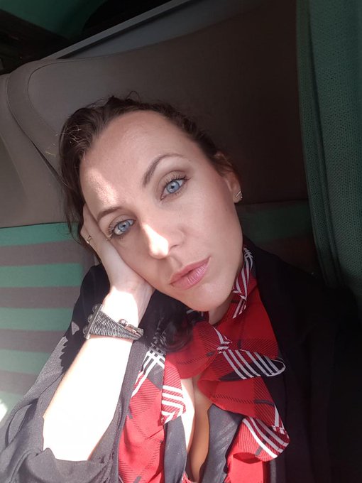 Ma m&egrave;re : tu voyages bcp quand m&ecirc;me !  Moi : Mais non, je passe juste ma vie dans le train, c'est tout<a href="/tag/lastdays"class="tags"><span>#lastdays</span></a><a href="/tag/arras"class="tags"><span>#arras</span></a>