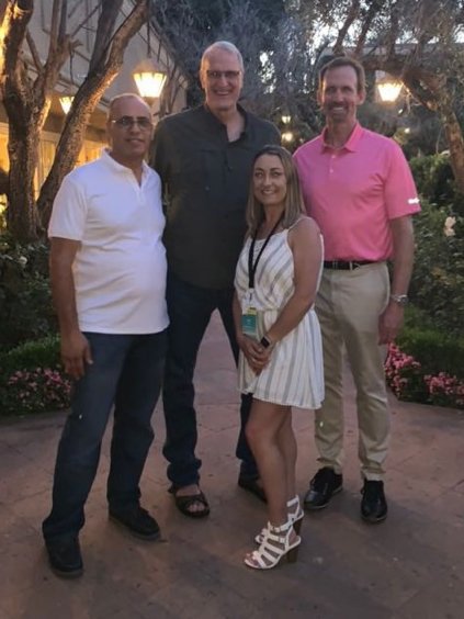 MichaelMiess1's tweet photo. The @UmWireless team is honored to be at #PlatinumPartners in #LagunaBeach with the #Sprint and #BoostMobile teams this week! Excited about an even brighter future! #UniversalWireless #Marceco @JamalAqel @Kim_Marceco @codybwelker @Dk1team1dream https://t.co/pRp7wMPAaT