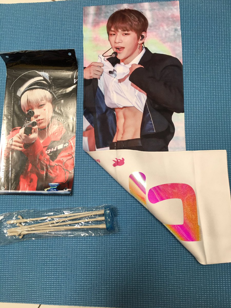 yuliacid's tweet photo. Akhirnya sampe juga setelah lama stuck di gudang j&amp;t 😭😭😭

Thank you @sDanByU nim for this beautiful slogan 😍😍😍

Makasi juga utk @NiaNyel10 udah open GO ini 🥰🥰 https://t.co/Xklb5p2K07