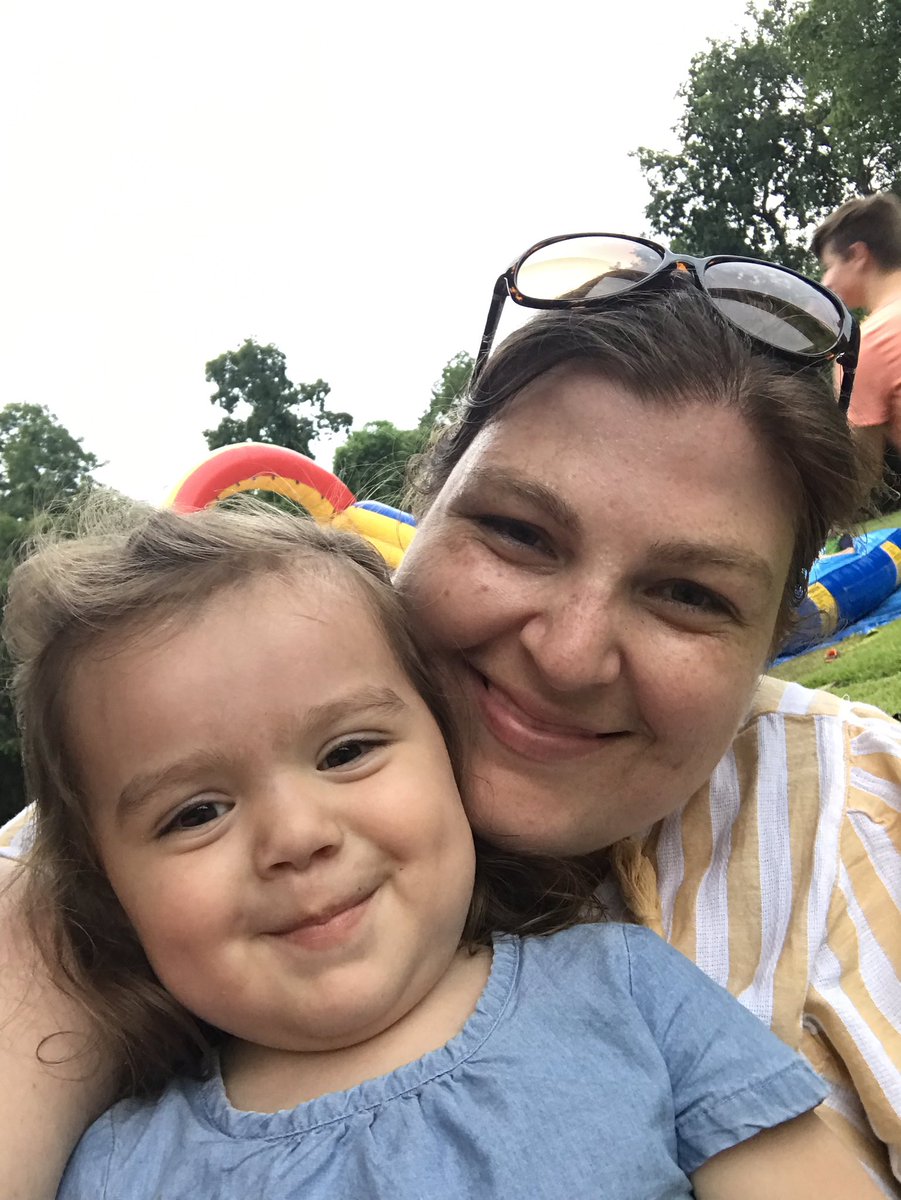 ChristyH1984's tweet image. First birthday party of the summer with my daughter! @MRobinsonElem #wearemrobinson #makinglearningmagical