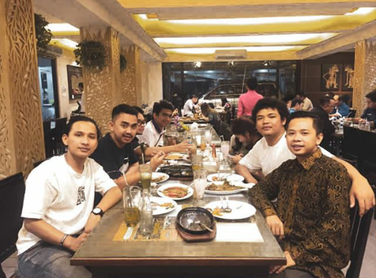 brongkoosd's tweet photo. mabes
#makan besar
#surabaya
#wani https://t.co/0Gff1JyE6b