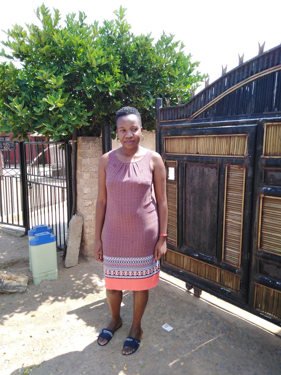 phaphamamlfm's tweet photo. “Hi mina Luvhengo Hlongwane, ni muyingiseri wa ⁦@phaphamamlfm⁩, loko u vona xifaniso xa mina, uhleketa ku #NimunhuWaNjhani?” https://t.co/PppL1hQ6eY