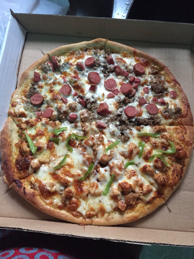 hajjii__a's tweet photo. Hajji’s Pizza Pallazo
We make pizza, chicken wings and dambun nama(beef & chicken).
Order atleast 2 hours befors time.
Contact:
08035147341
07036933199
Instagram: @pizza_pallazo
Pickup location: U/Dosa,Kaduna.
Delivery available.
#thisismyhustle #pizzapallazo https://t.co/KeOHWzaEtj