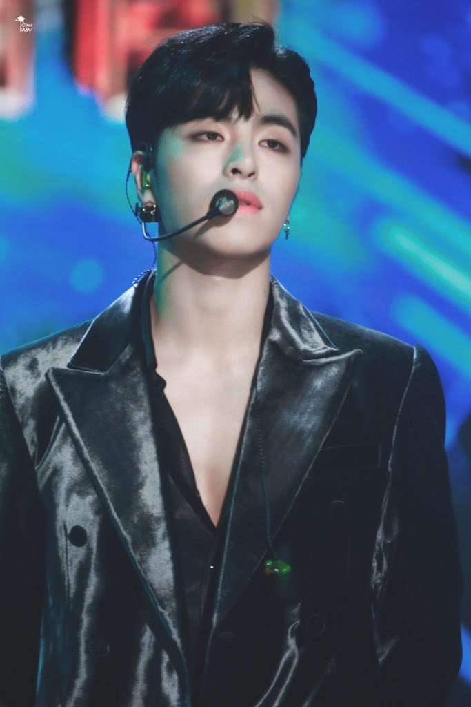 Co_KooJunHoe's tweet photo. 181014 BBQ

#구준회 #준회 #ジュネ
#JUNE #具晙会 #具俊会 
#iKON #아이콘 https://t.co/2llTnrOCIq