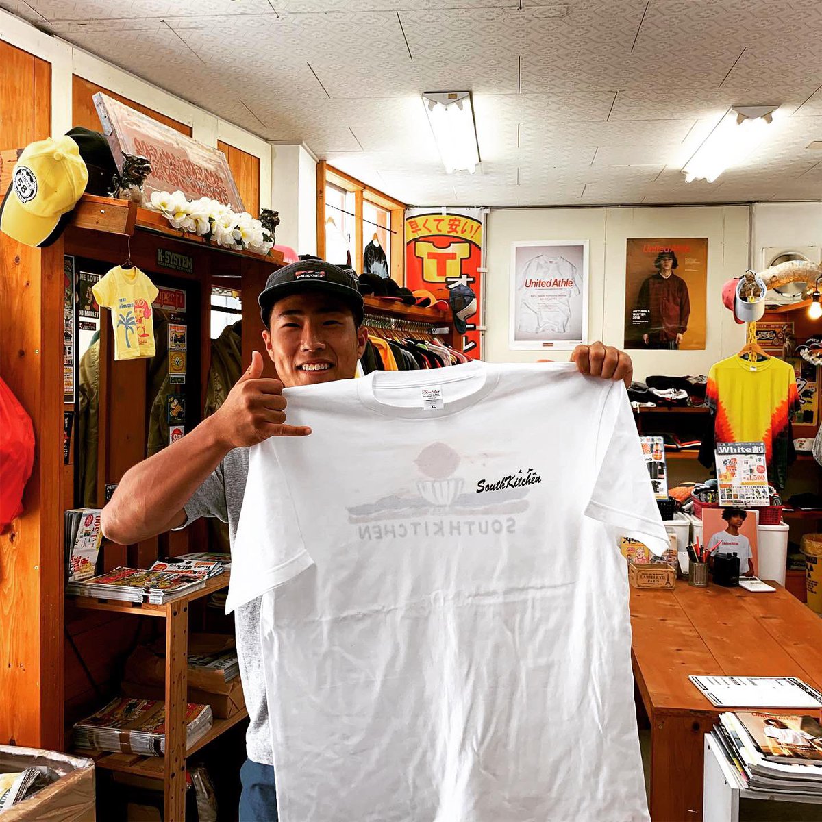 KichenSouth's tweet photo. Tシャツ2000円
書いたい人はDM.LINEなどで連絡お願いします。 https://t.co/0mAHbpVWVS
