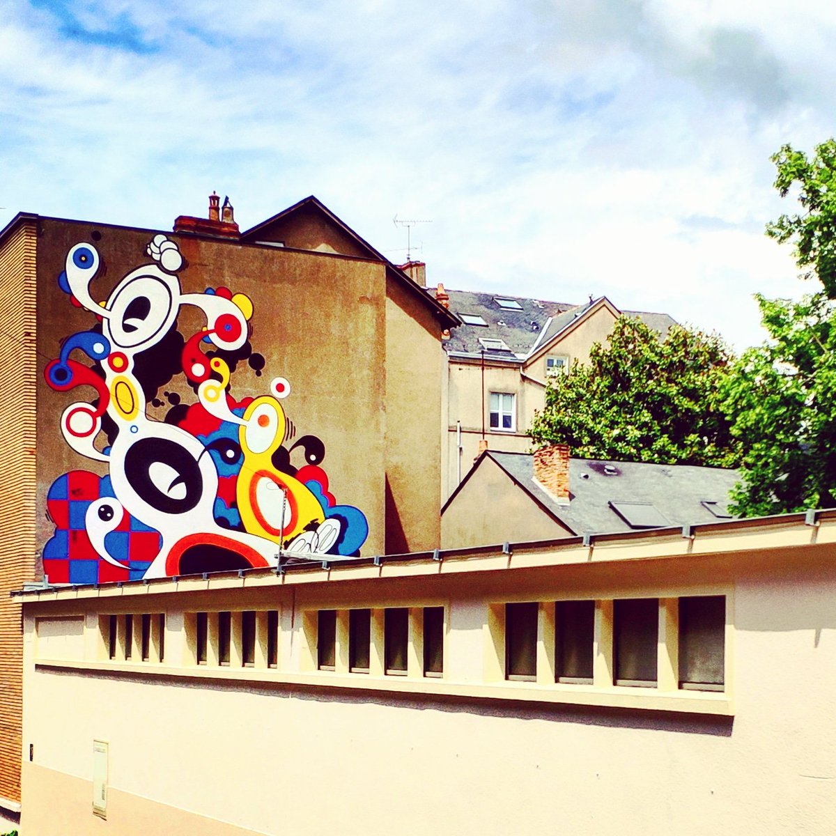 anameslet's tweet photo. 🖌️Les street artistes sont de retour dans nos ruelles angevines pour #Echappeesdart saison4 ! #Angers #JeanModerne @ericsurmont #CultureAngers https://t.co/8ZNQ0CfSNW
