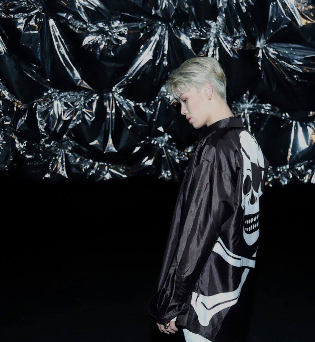 DailyzMag's tweet photo. 1er mini-album "DISTANCE" de Zelo ❗

1. Celebrity
2. 알고싶어 (Chanson-titre)
3. IDC
4. Flash, Party!
5. Distance
6. Be Better

-12 Juin: Teaser de l'album
-17 Juin: Teaser MV de "알고싶어"
-21 Juin: Sortie du MV de "알고싶어"

+d'info: https://t.co/CLBIQT0Y2M

Qui a hâte?! ✋💓 https://t.co/Y6JuyvzeVr