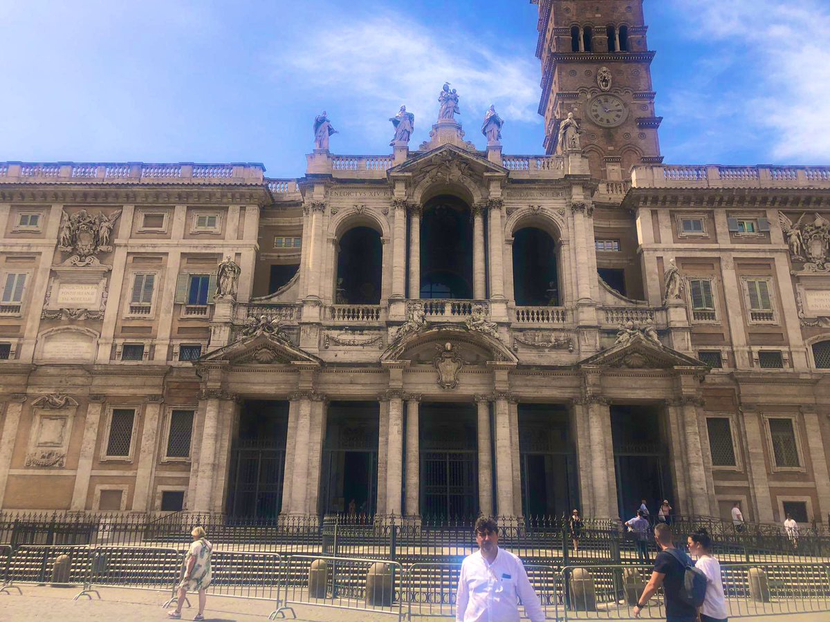 Gee_WalkerPT's tweet photo. Views running this morning! #WhenInRome #activeAHP #LoveActivity #TriPrep https://t.co/6ih16ZqtgK