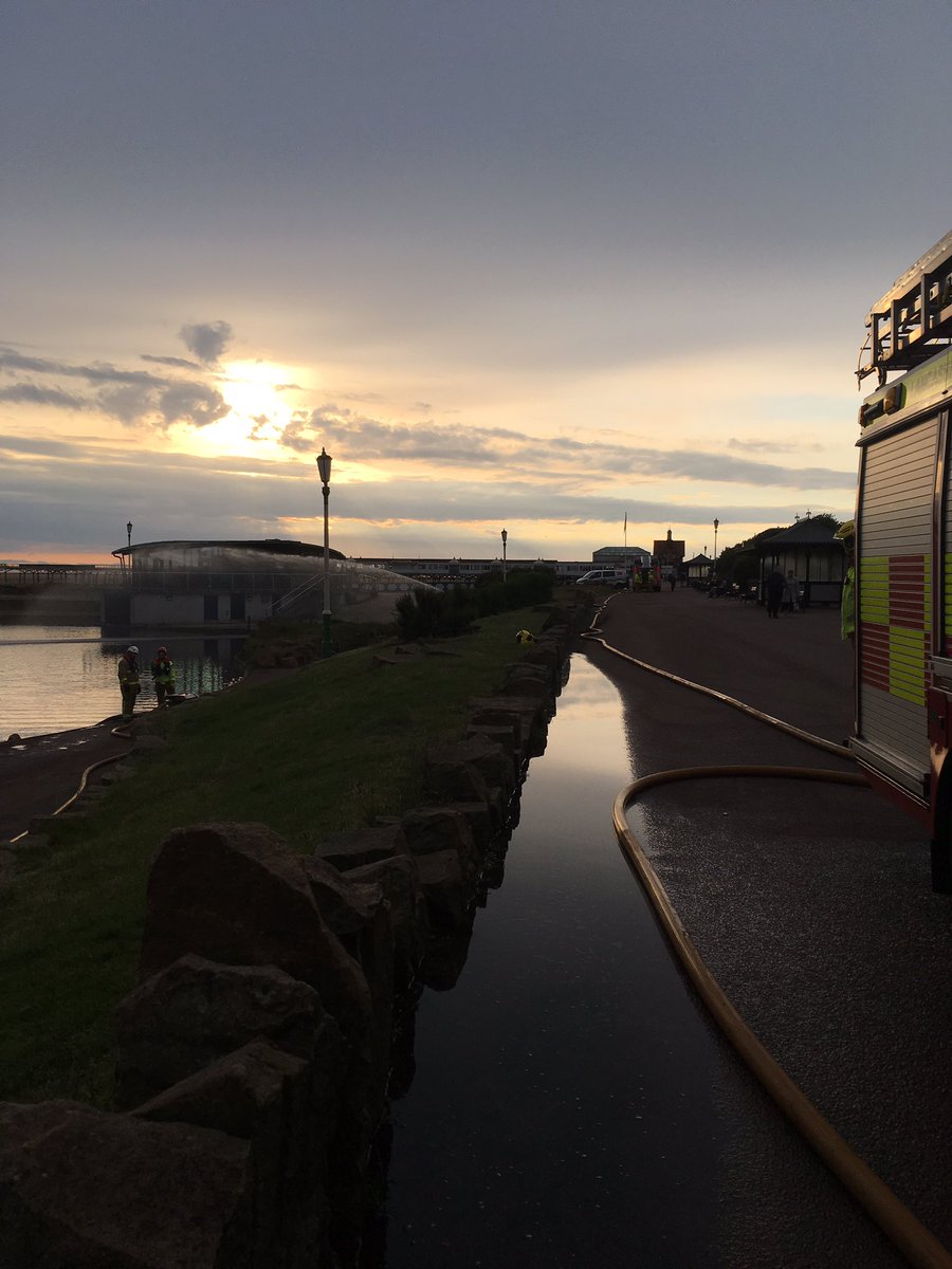 What a great night for a Water Relay Drill with Western Area On Call Firefighters! Recruitment will be open soon, visit Lancashire Fire and Rescue website for more details 🚒🚒 #oncall #firefighter <a href="/Wesham_Fire/">Wesham Fire Station</a> <a href="/StAnnesFire/">St Annes Fire</a>
