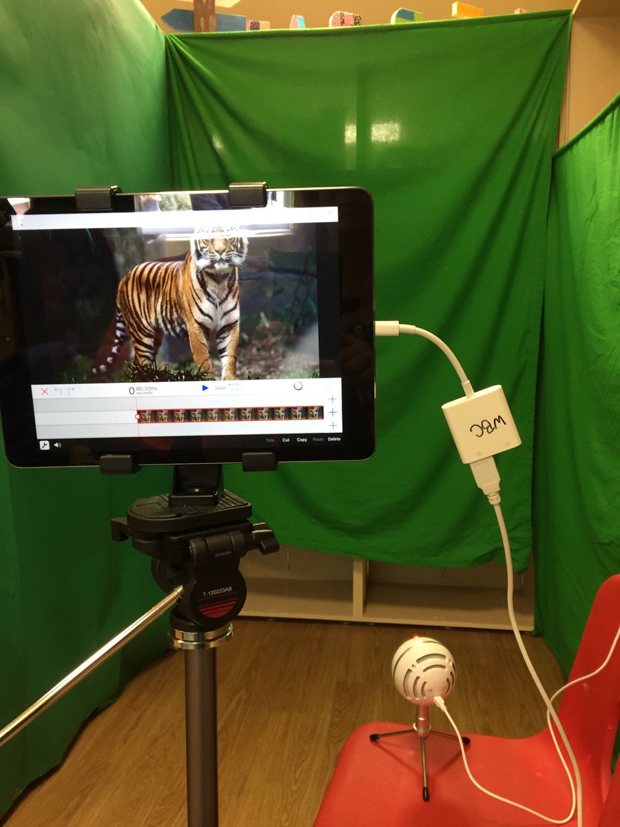 LearnwithIT's tweet image. Fantastic day at St Teresa’s Academy, Wokingham with green screen technology for their Computing Week. #chromakey #cross curricula IT #primary school Computing