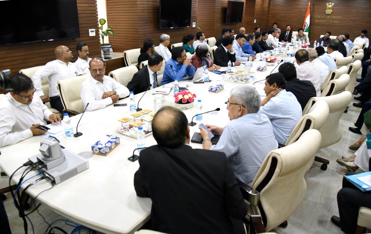 PiyushGoyal's tweet photo. Held a meeting with Minister of Steel @DPradhanbjp and representatives from Steel Manufacturers’ Associations &amp; prominent players from the domestic Steel industry.

We deliberated on ways to safeguard the interest and boost the export competitiveness of the Indian Steel industry. https://t.co/J3QGcAfrBX