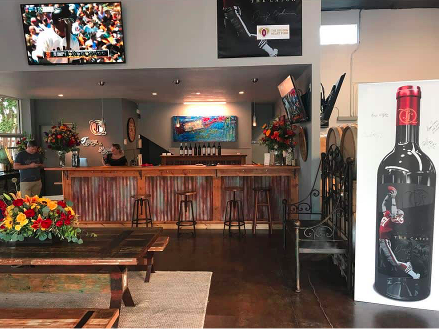 ToppingLegnon's tweet photo. Have you been over to our Santa Rosa Tasting Room?! #winetasting #wine #Sonoma #winery https://t.co/Z0HedaF3Fi