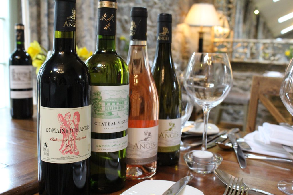Ever experienced a #foodandwinepairing dinner? 
Experience it this Thursday at Brabazon Restaurant. 7 course tasting menu based on #boynevalley produce, paired with wines from the finest Valleys in Europe 🍷 
€65pp, incl dinner & wines, book now on 041 9824621