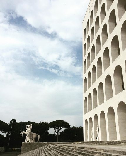 Roma's tweet photo. #BuongiornoRoma Credit: https://t.co/OdfRlnhYJx - Palazzo della Civiltà Italiana https://t.co/PPteplNaRf
