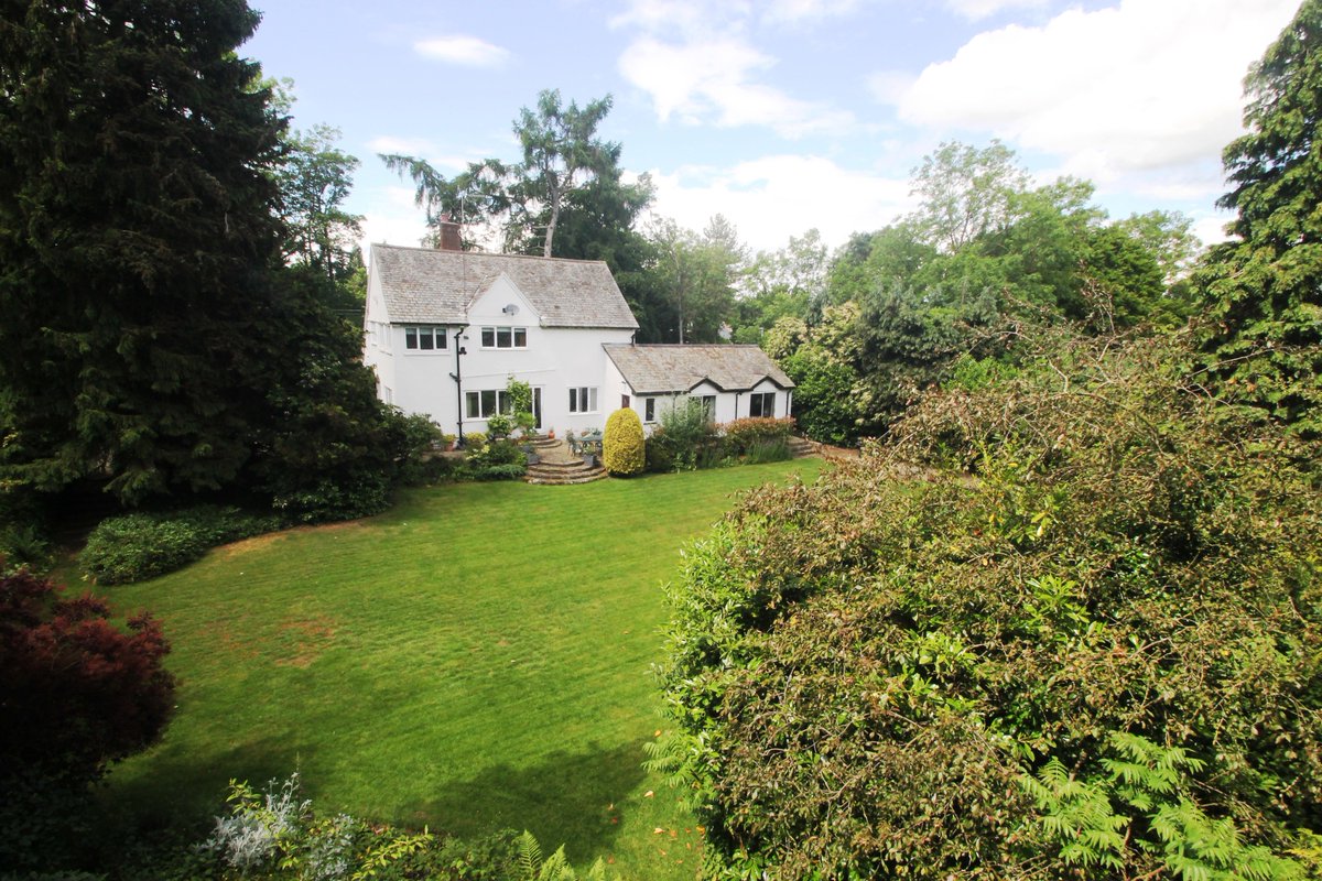 Property of the Day ☔️

Wynnstay Lane, Marford

✅Offers in the region of - £695,000
✅Traditional Detached House
✅Four Bedrooms
✅33 Foot Lounge/Diner
✅Self Contained Annex
✅Beautiful, Large, Secluded Gardens

Interested? Call 01244 403 900 Now!