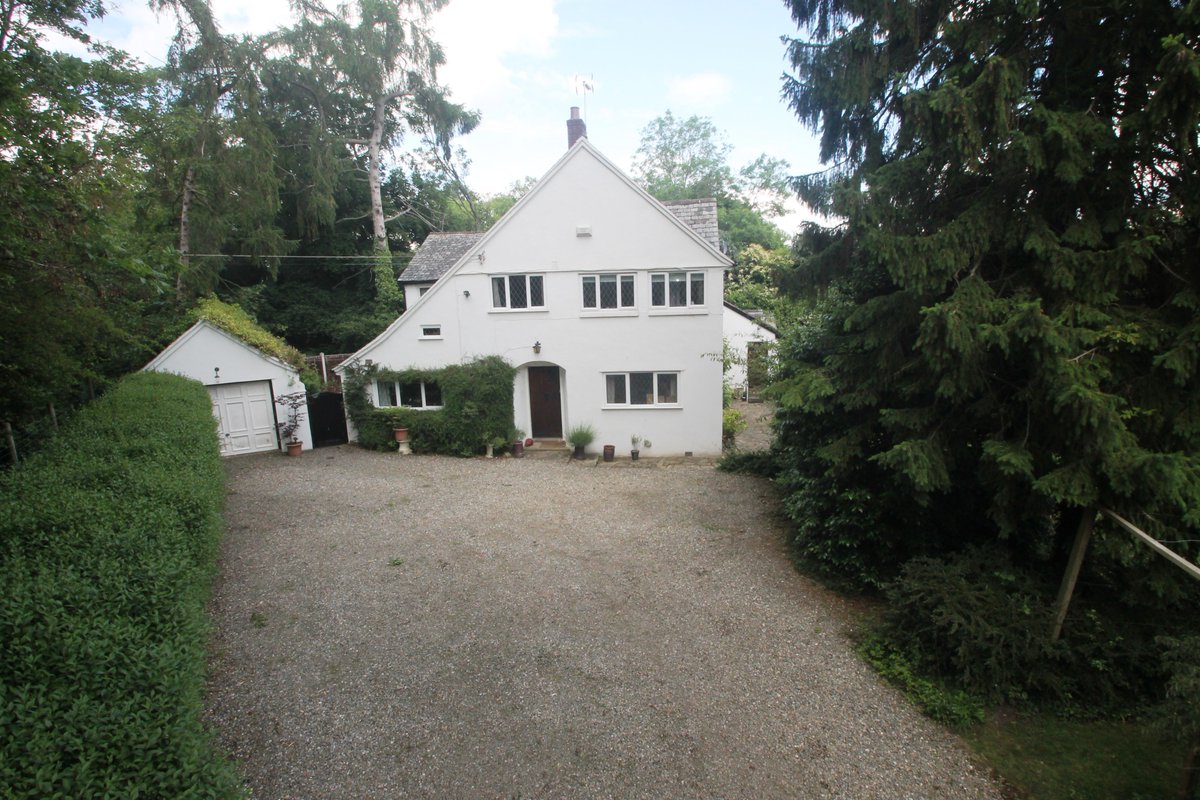 TownCountryChes's tweet photo. Property of the Day ☔️

Wynnstay Lane, Marford

✅Offers in the region of - £695,000
✅Traditional Detached House
✅Four Bedrooms
✅33 Foot Lounge/Diner
✅Self Contained Annex
✅Beautiful, Large, Secluded Gardens

Interested? Call 01244 403 900 Now! https://t.co/DxcsrmaAQc