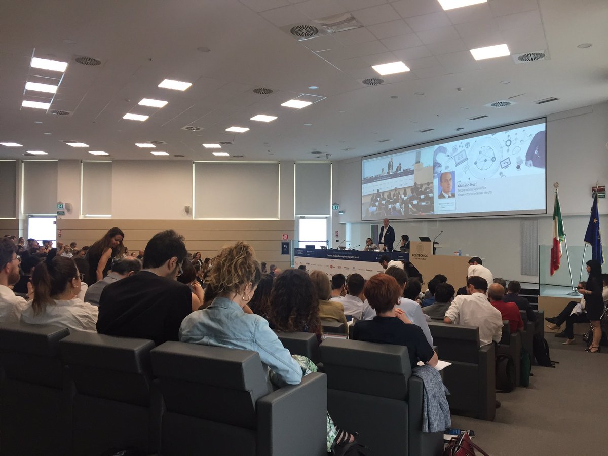 fieramonti's tweet photo. Osservatorio Internet Media:
Nel 2019 stimati investimenti nel mercato italiano dei media per 15 miliardi di euro, il dato più basso degli ultimi 10 anni. #OIM19 @MIP_PoliMi https://t.co/c4duNtz7Ap