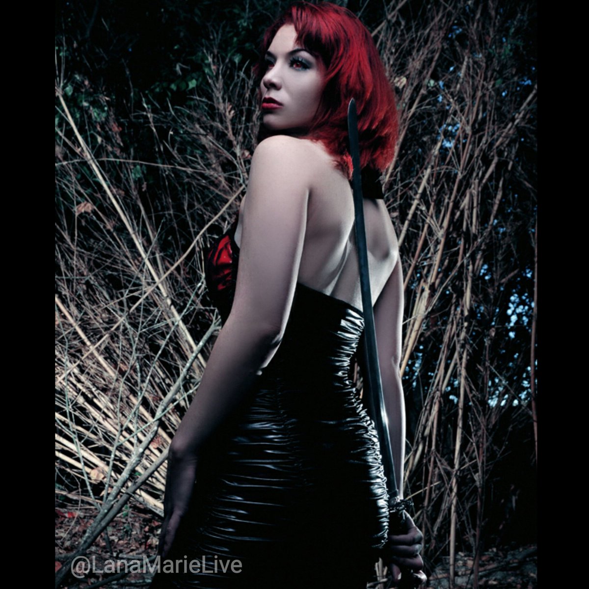 #flashback 
Photo: Mac Das
Dress: @thebazaar_austin

#redhead #assassin #photoshoot #model