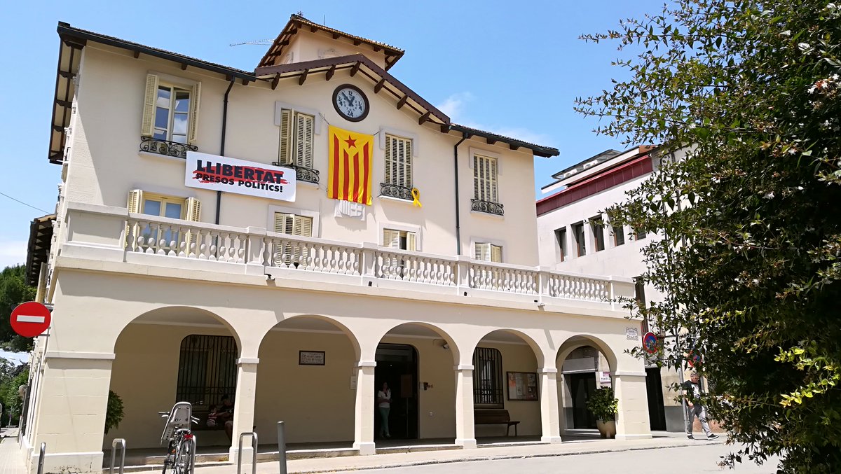 ajcardedeu's tweet photo. Ple de constitució de l'Ajuntament de #cardedeu i elecció de l'Alcaldia. Dissabte 15 de juny, a les 12 h, a la Sala de les Columnes https://t.co/ffGlSZT7KR https://t.co/QSl6DZLd03