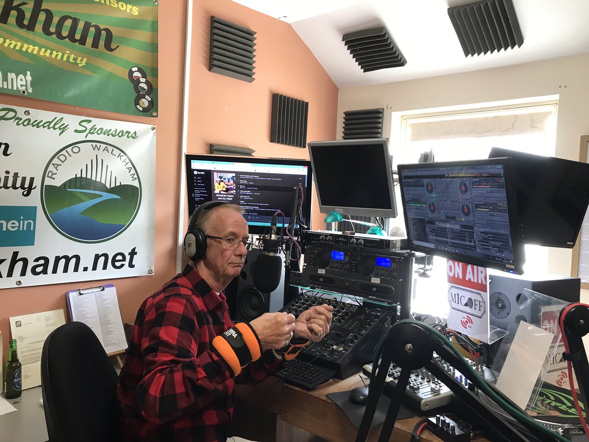SharonTiday's tweet photo. https://t.co/wthvLoIhF6 Here’s the link for my show last month for M.E. Awareness I done .
We played songs written about M.E. also the DJ was given a insight into the impact of it .
Just been confirmed it went out to 100,000 listeners also America &amp; Australia fab for awareness💙 https://t.co/tTuZz6WzzF