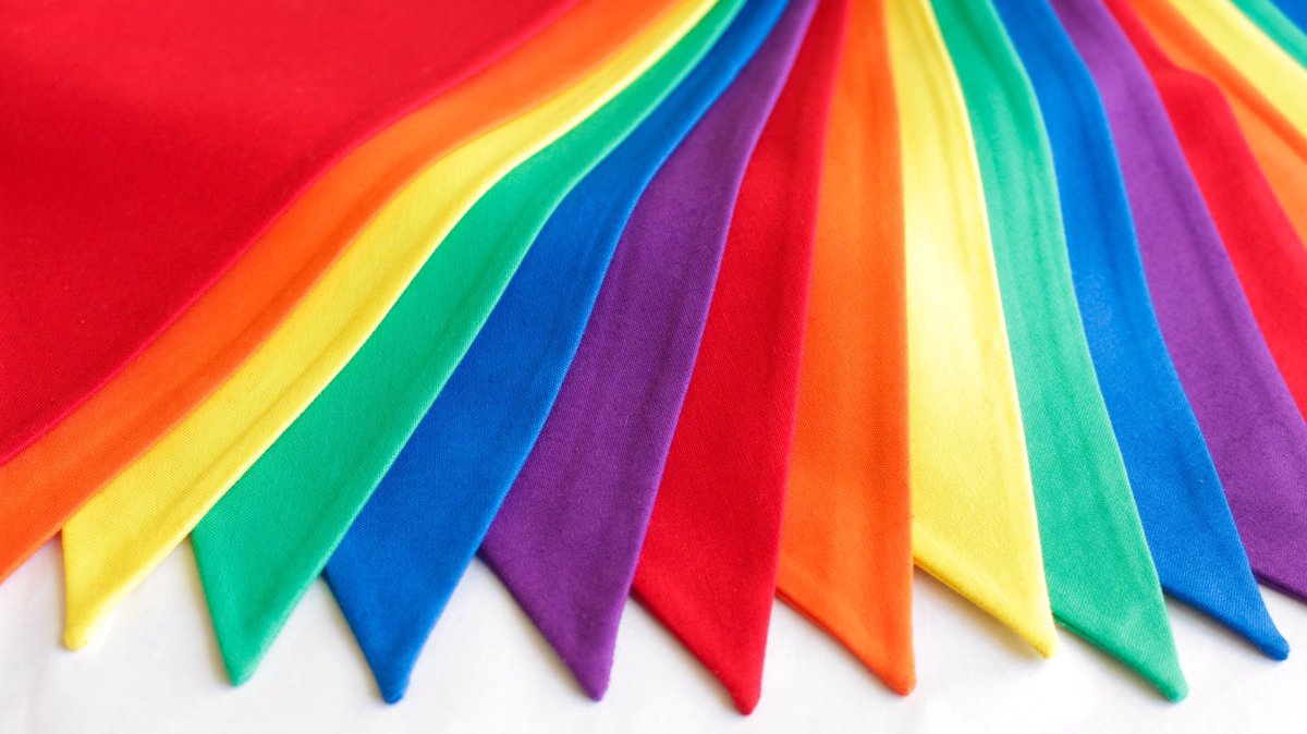 Rainbow bright bunting to help celebrate #PrideMonth events or weddings. Available to hire or we have cute mini pride bunting which is fab to hang anywhere 😊 etsy.com/uk/listing/258…