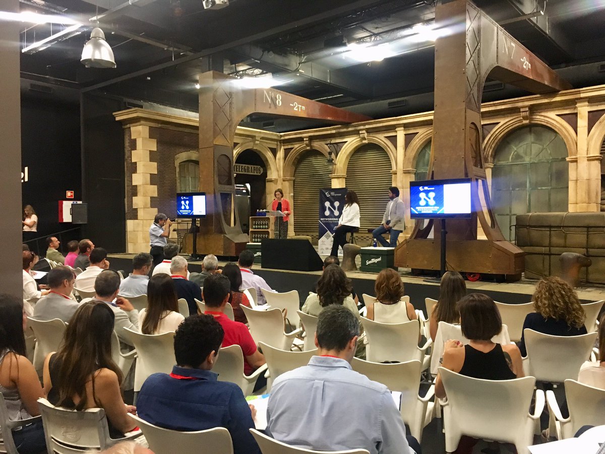 emprendemlg's tweet photo. 📍Comienza Networking E2e de @cemmalaga. Inaugura Natalia Sánchez Vicepresidenta Ejecutiva/Secretaria General de CEM, José Manuel Huesa director del Centro de Producción de Mahou San Miguel en Málaga, @ricardonandwani @Gemmafri #cem #clubemprendedoresmalaga #NetworkingCEM https://t.co/wn4OcHu0cl