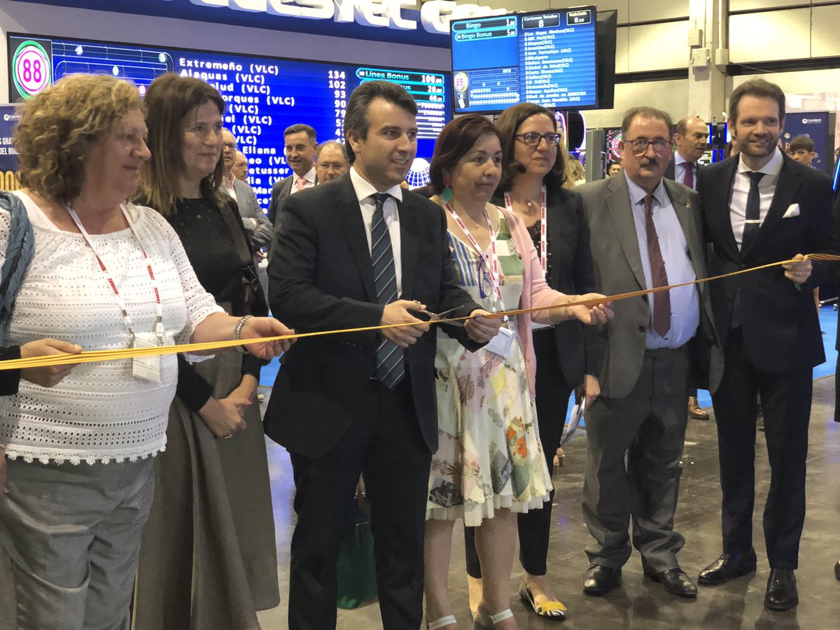 Expojoc's tweet image. Satisfechos del largo camino recorrido y el esfuerzo invertido para llegar hasta aquí. Gracias a todos los expositores, patrocinadores y visitantes por hacerlo posible. Queda inaugurado #Expojoc2019. Hagan juego señores!