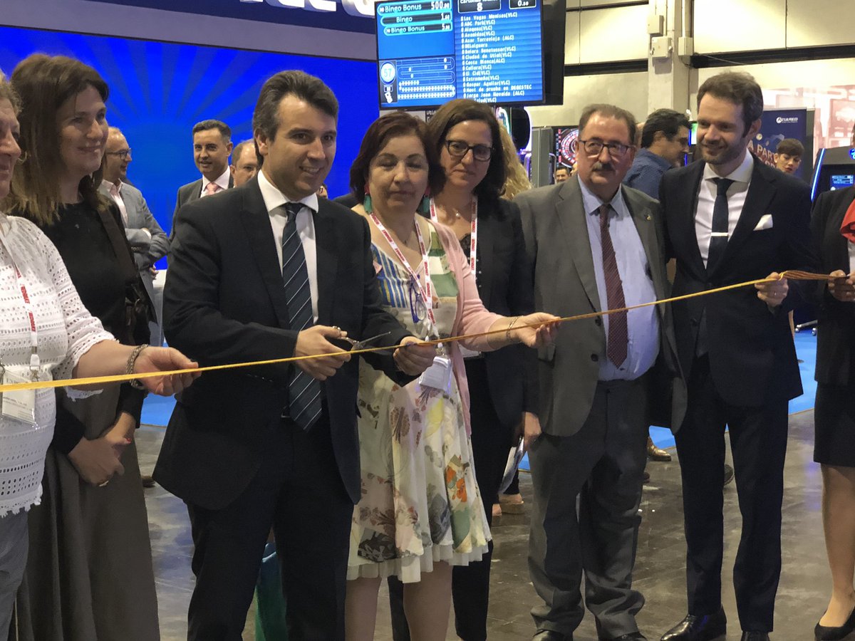 Expojoc's tweet image. Satisfechos del largo camino recorrido y el esfuerzo invertido para llegar hasta aquí. Gracias a todos los expositores, patrocinadores y visitantes por hacerlo posible. Queda inaugurado #Expojoc2019. Hagan juego señores!