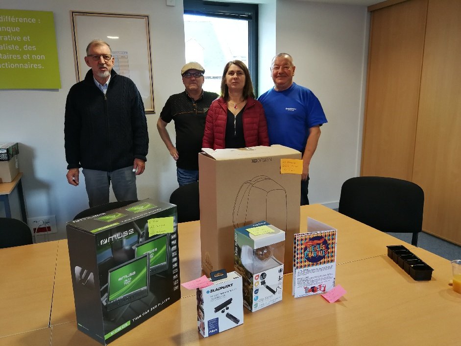 Remise des lots #100%asso samedi à l'agence d'Evran . Félicitations aux gagnants ! <a href="/WeAreArkea/">WAA|Actus</a>
<a href="/CmbEvran/">CMB EVRAN</a>