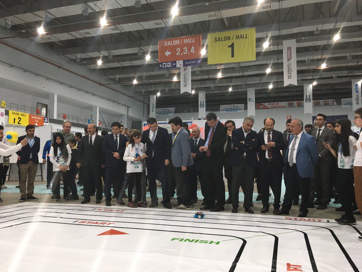 #erzurumbilimfuarı 
@ErzurumValilik <a href="/erzurumbld/">Erzurum Büyükşehir Belediyesi</a> <a href="/skaygusuz/">Salih Kaygusuz</a> <a href="/ziyaselcuk/">Ziya Selçuk</a> <a href="/tcmeb/">Millî Eğitim Bakanlığı</a> <a href="/atauni1957/">Atatürk Üniversitesi</a> @erzurumteknik