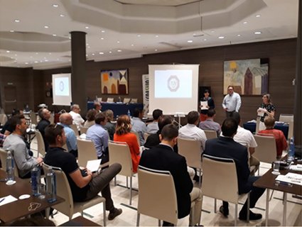 Revista_FSL's tweet photo. #TÜVSÜD muestra cómo actuar ante una crisis por #EmergenciaQuímica en la jornada técnica de #COASHIQ #PlanDeAutoprotección https://t.co/OrdxjBam0g https://t.co/aKTWhQws0Q