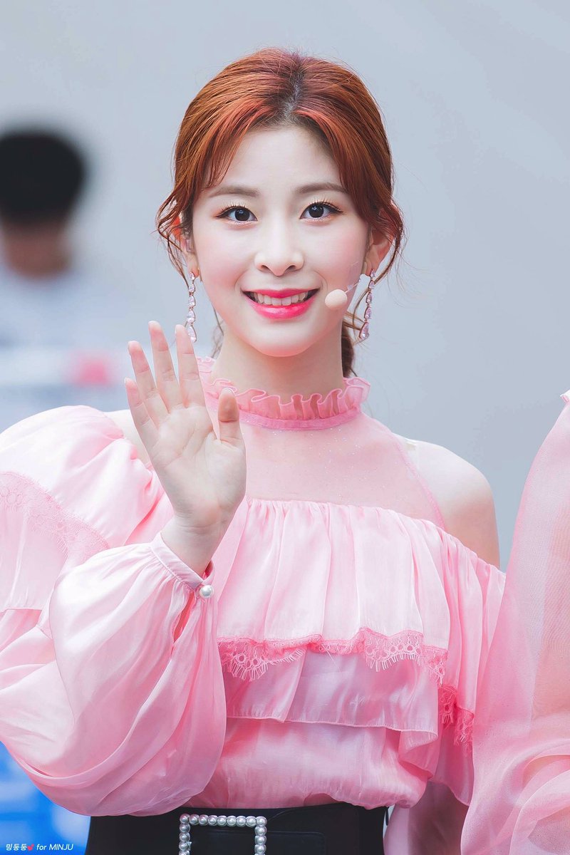 특이하게 컴백 날짜 스포하는 아이돌.jpg (이 글 성지 소취) | 인스티즈