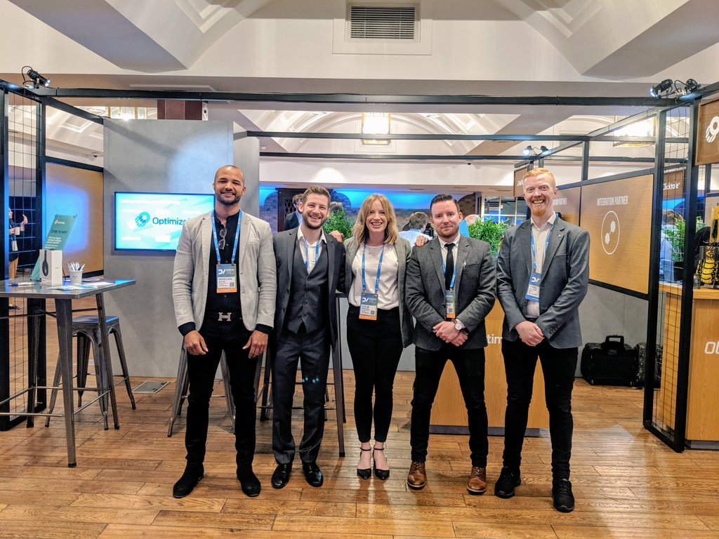 jooles234's tweet photo. Team @Optimizely UK rocking the grey blazers at #DVEU today! Come chat to us at our booth and enter our prize draw to win a set of #Bose headphones! 🎧🇬🇧 🎧 @tealium https://t.co/qKuhw9Oq18