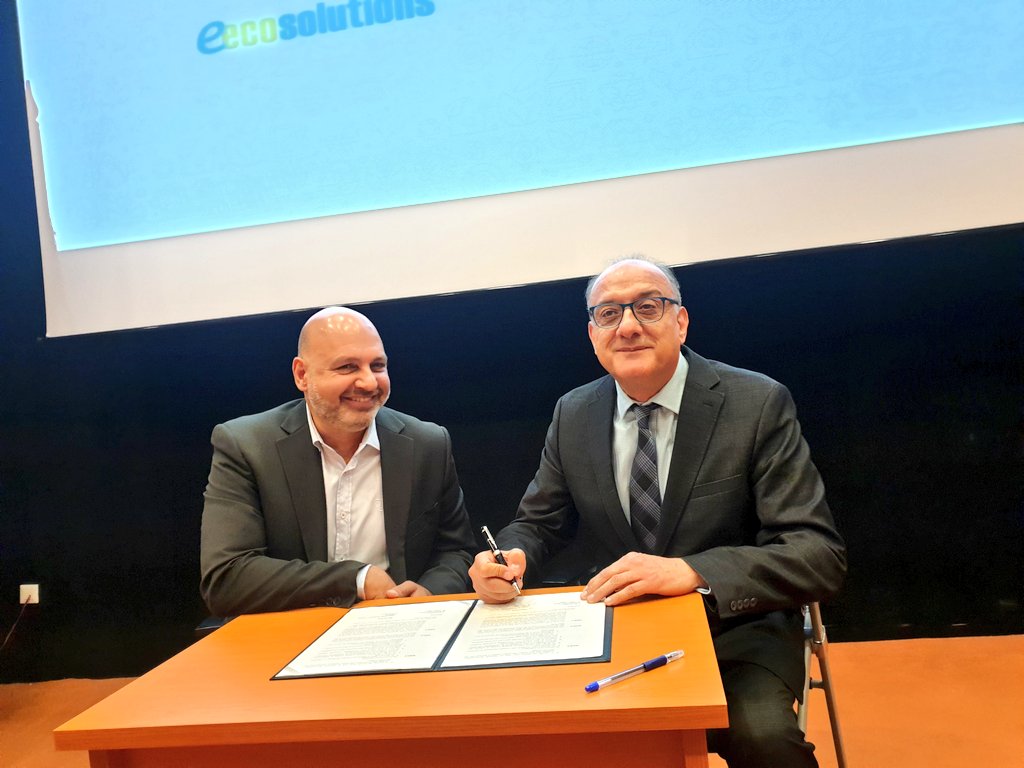 NDU_Louaize's tweet photo. With the First #Green Schools University #Partner! 
with the aim of catalyzing the transformation of schools in Lebanon into Green Schools
Dr. @ebadr12 NDU | Vice President for Academic Affairs &amp; Mr. @gtegho, CEO of e-EcoSolutions 
@MeheLebanon
@UNESCOBEIRUT
@GreenSchools_ME https://t.co/4i1KUxCKGO