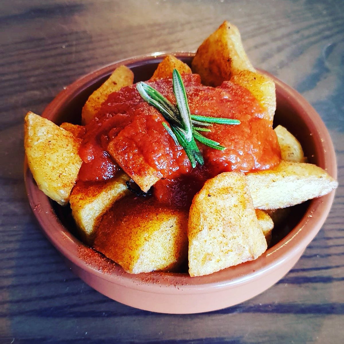 Today is a day for Patatas Bravas .... the rain can do one quite frankly - time for soul satisfying food -3 tapas = £10.95 before 5pm & 4 tapas + bottle of wine = £19.95 after 5pm. So pop in, dry off, warm up and chill out on #tapastuesday. #chesterdeals #chester #chesterindies