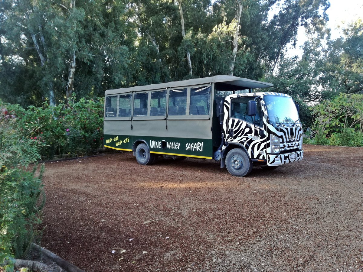 denique_d28's tweet image. Verken die @RobertsonWineV -wynstreek in ’n zebrabussie! 🍷#winevalleysafari #visitlangeberg 

bit.ly/2EZvOQU
@WineVSafari @MarbrinFarm @PatBuschReserve @AfriCamps_SA @MOandROSE @ChefWerner @HOT_OVEN @jaredincpt