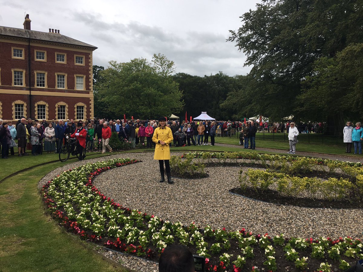 Fiona’s here at <a href="/LythamHall/">Lytham Hall</a> for #AntiquesRoadshow She’ll be talking to <a href="/Gillylancs/">John Gillmore</a> on <a href="/BBCLancashire/">BBC Lancashire</a> later this afternoon