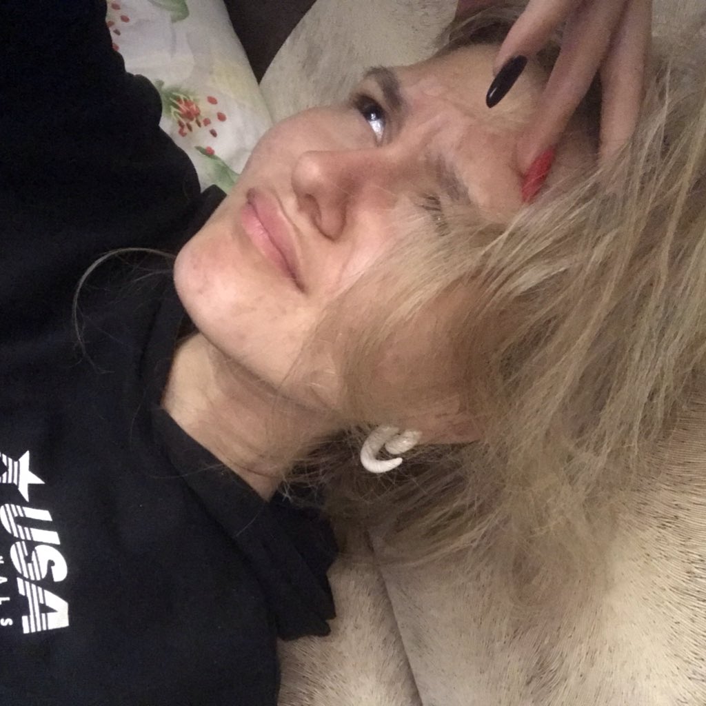 угадайте, кто на диете набрал почти 3кг и опух как свинота?))))😋😋😋🤪❤️