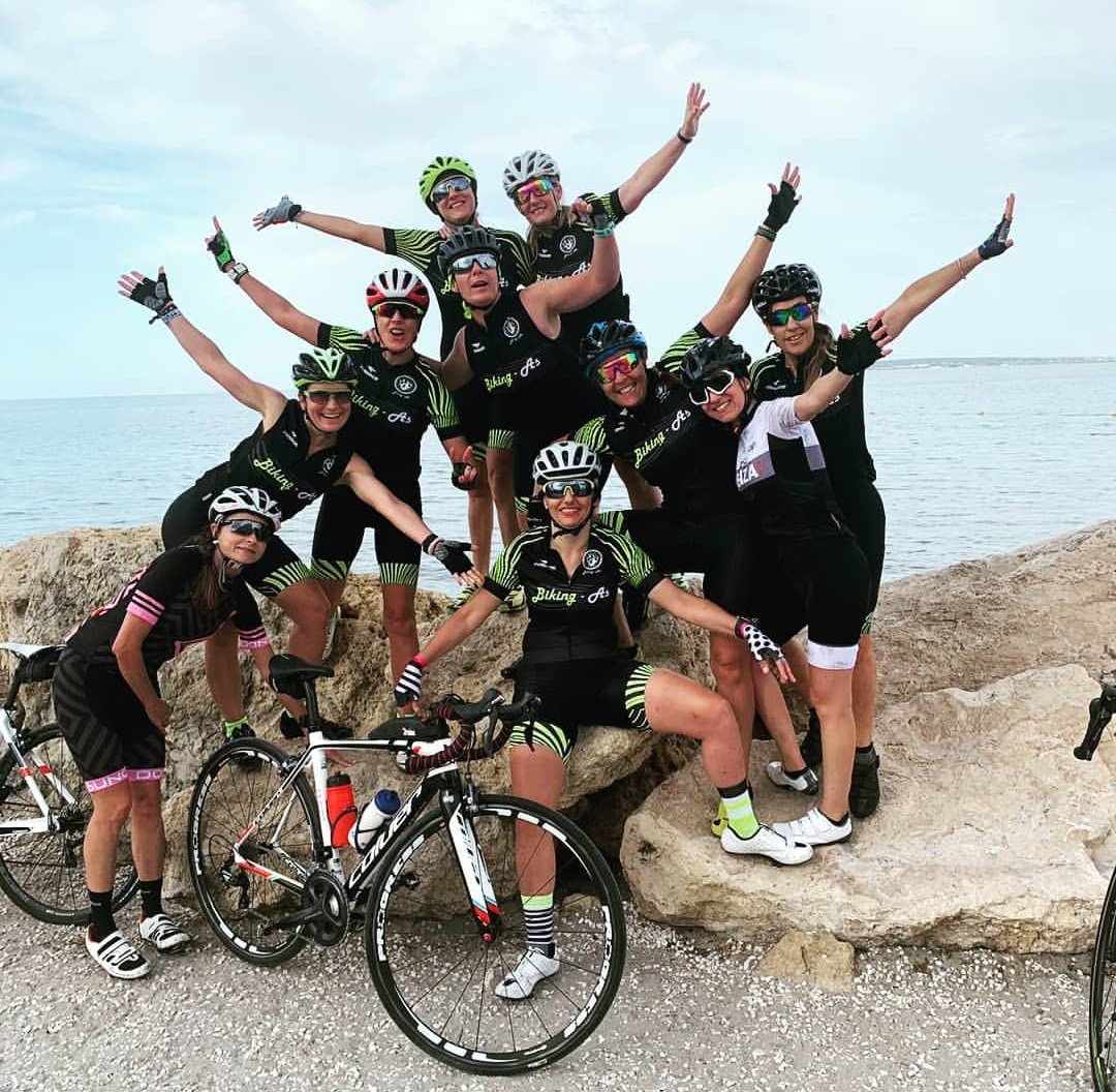 RFECiclismo's tweet photo. #QuedadasWomenInBike |  ¿A qué esperas para unirte a las  quedadas #WomenInBike?

➡Entra en https://t.co/d5gwiIA4e3  o escribe a info@womeninbike.com 🙌😀

📸Os dejamos algunas fotos del finde.

 #WomenInBike #RodamosJuntas 
@movistarlikes https://t.co/59bE5RF4j5