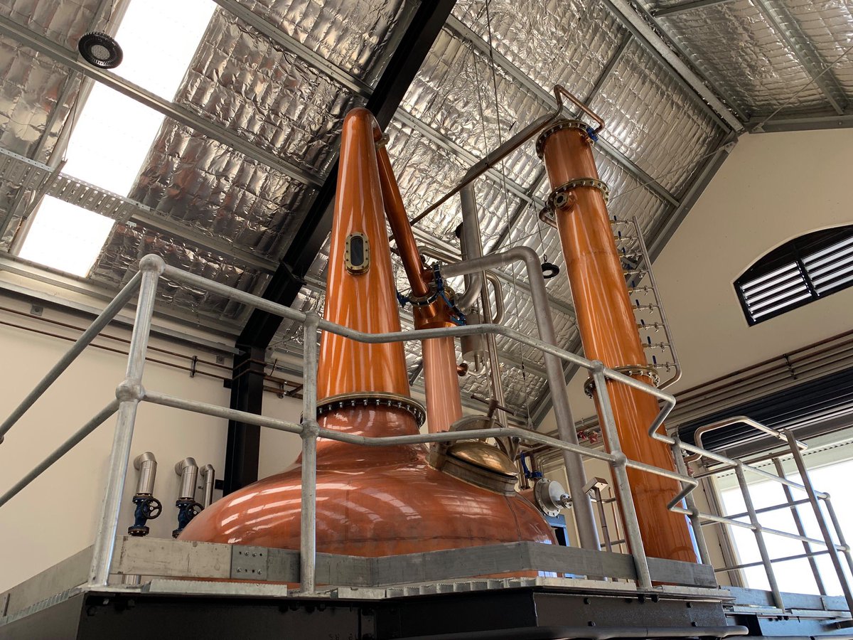 kimhonan's tweet photo. I visited Fat Bastard and the Messengers today...🍸🥃 💃🏼How exciting! The Husk Plantation Distillery, famous for its Ink Gin and being Australia's first agricole rum producer, opens to public Thursday. What a ride to get here. #inkgin #husk #craftgin #craftrum #tweed @ABCRural https://t.co/AhaDuBPLRv