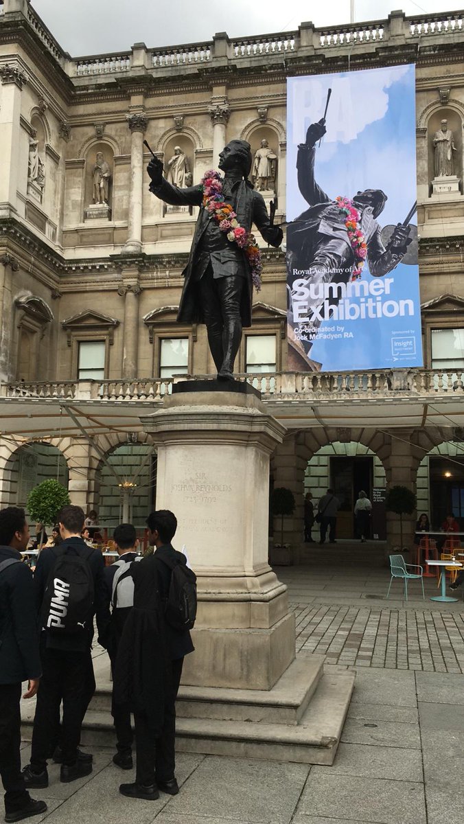 SpringwestA's tweet photo. A great trip to London for Year10 @ACOHoroz KS4 art students this morning. Looking forward to hearing all about it when you return #creativevibes #examinfo https://t.co/cUCHiZoRJr