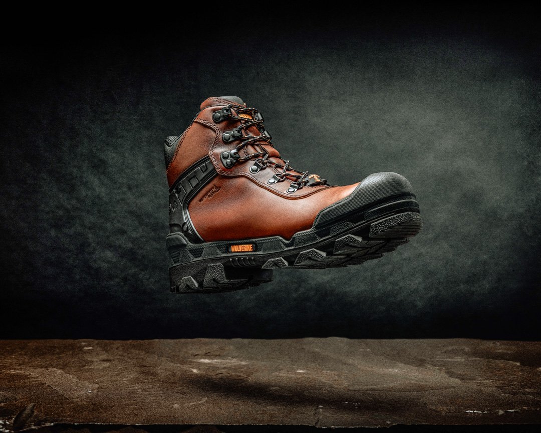 The outsole on this Wolverine Warrior boot is oil and heat resistant up to 932° farenheit 🔥🔥🔥

ow.ly/jyin50uo7HB

#wolverine #wolverinewarrior #oilresistant #heatresistant #safetyworkboots #safetytoeboots #waterproof