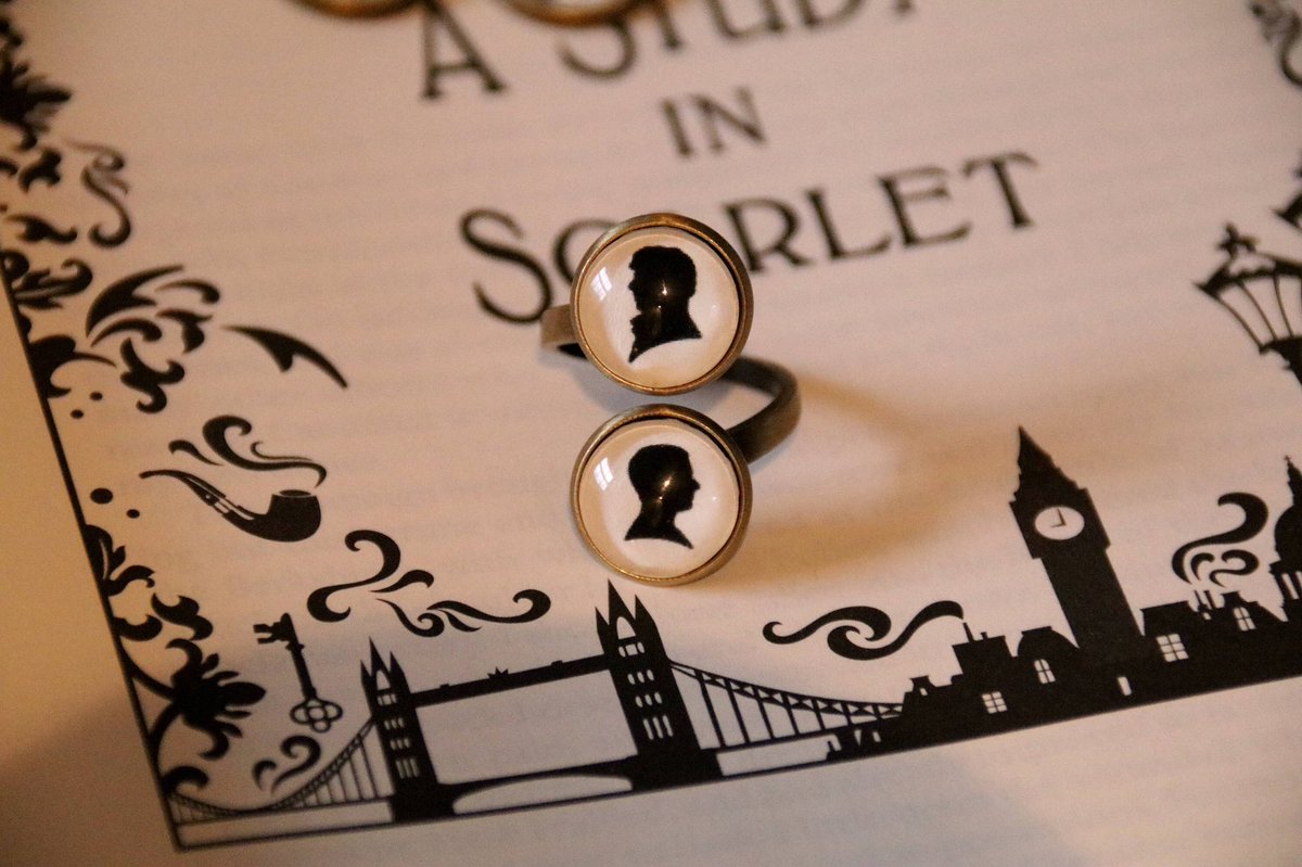 Coslocked's tweet image. Would anyone want any Good Omens themed jewellery like the Sherlock stuff I make? If so, what would images/symbols would you want? A little Crowley and a little Aziraphale on each side? #GoodOmens