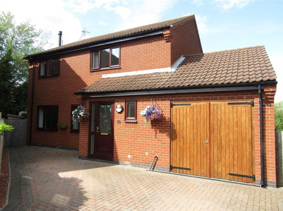 HuntersDN21's tweet photo. 🏠Saxon Court, Blyton, DN21 3PH, £210,000🏠

VIEWING HIGHLY RECOMMENDED TO AVOID DISAPPOINTMENT.

📞 - Call us today to arrange a viewing 01427 616118 
💻 - For more details, please see our website https://t.co/uY58J8fl3B https://t.co/A19AsgRPDI
